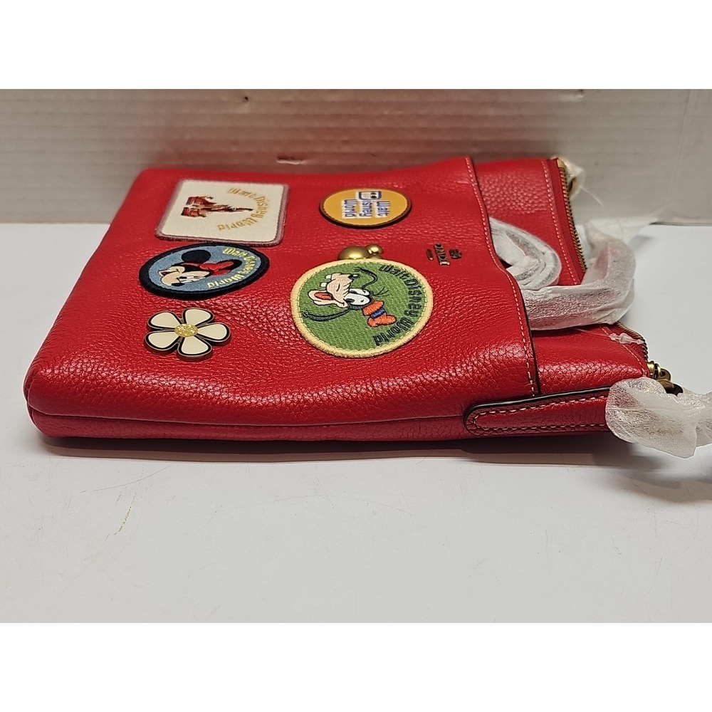 NEW Walt DISNEY WORLD COACH Kitt Messenger Crossbody Bag In Leather - Picture 8 of 12